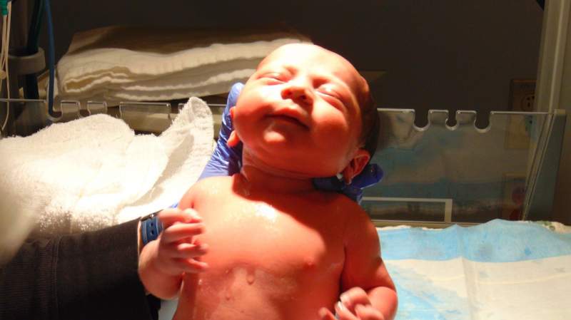 new-born-infant-birth-childbirth
