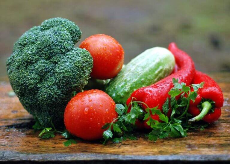 vegetables-water-droplets-fresh
