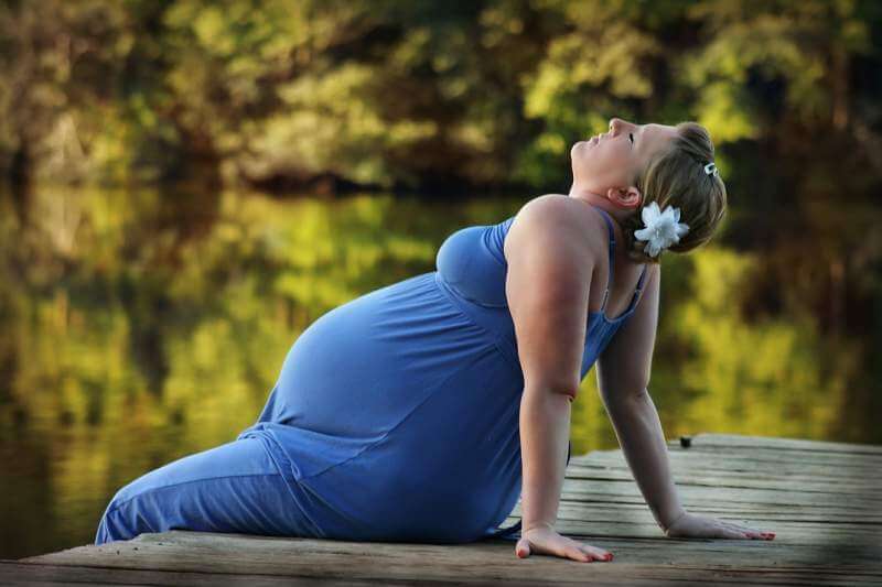 woman-pregnant-pier-belly