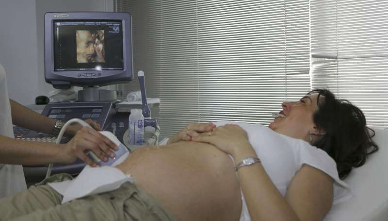 patient-ultrasound-pregnant