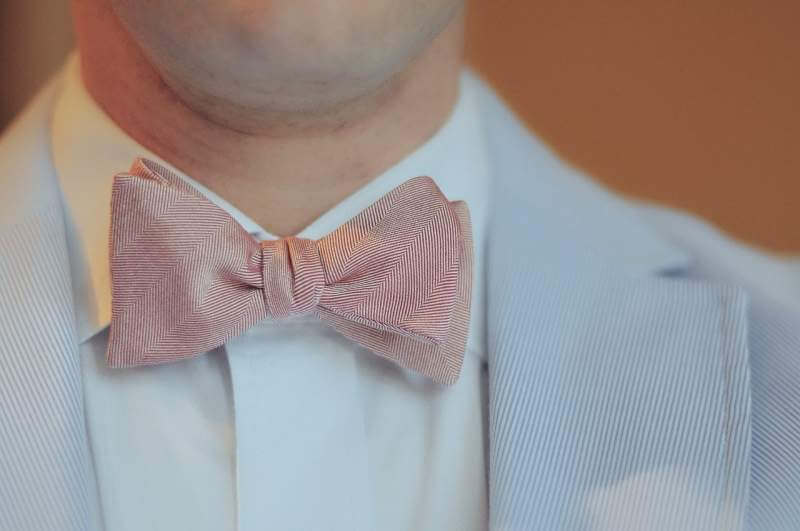 man-bow-tie-fashion-bow-tie-suit