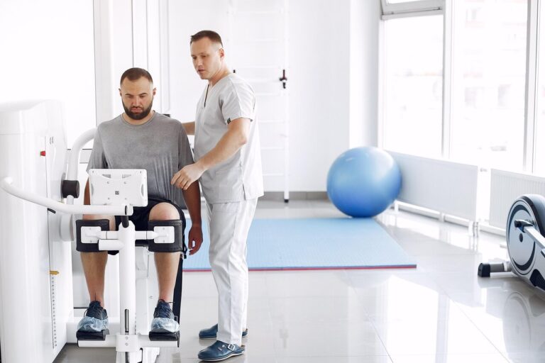 clinic-rehab-sports-injury-man